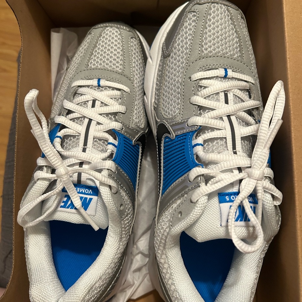 Nike Vometo 6.5y (8w) - Picture 3 of 4